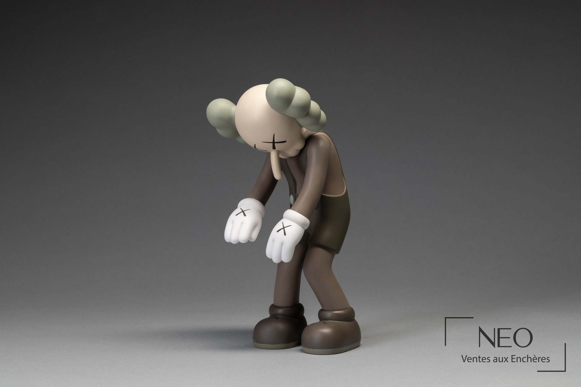 Figurine KAWS Small Lie en résine polychrome