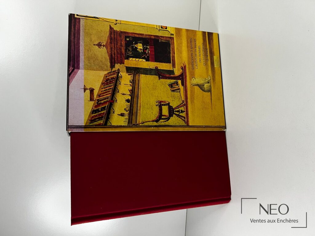 Couverture du livre Les Découvreurs de Daniel Boorstin avec coffret rouge