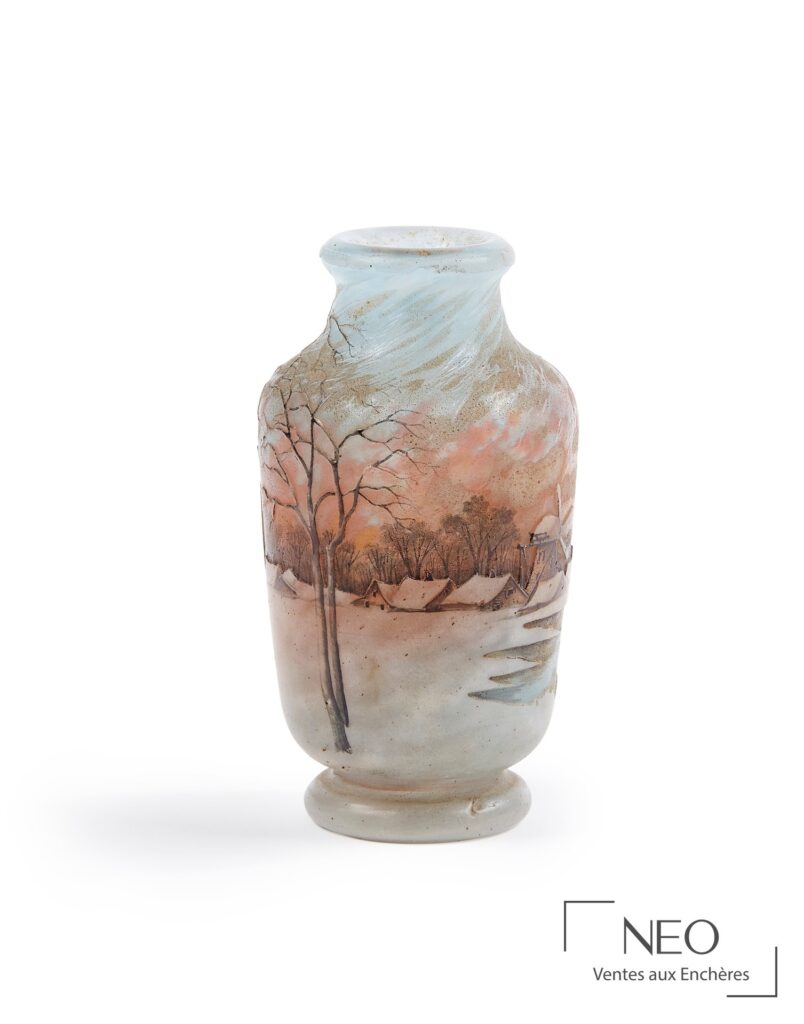 Petit vase soliflore DAUM Nancy en verre multicouches