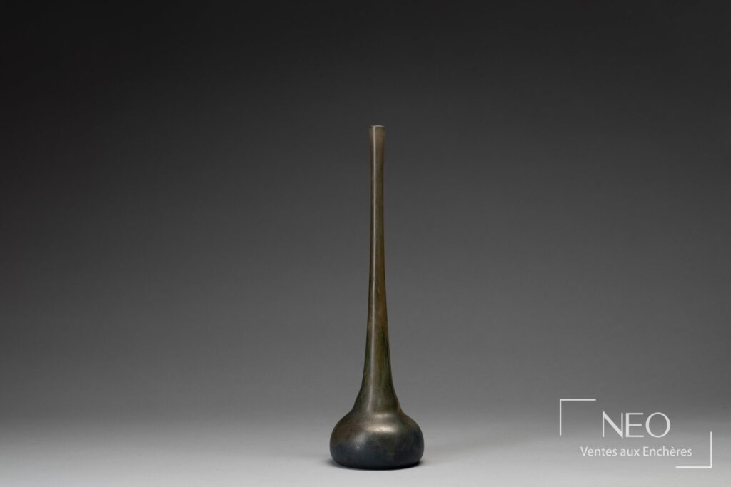 Vase soliflore Daum Nancy en verre marmoréen vert