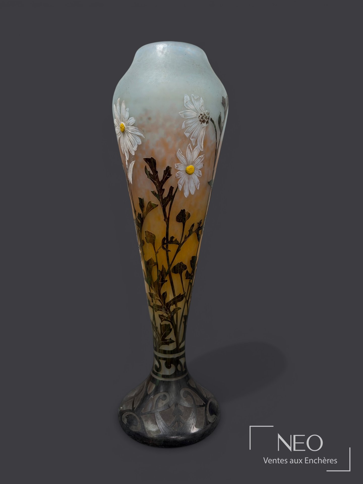 Daum Vase en verre multicouche Art nouveau, circa 1900