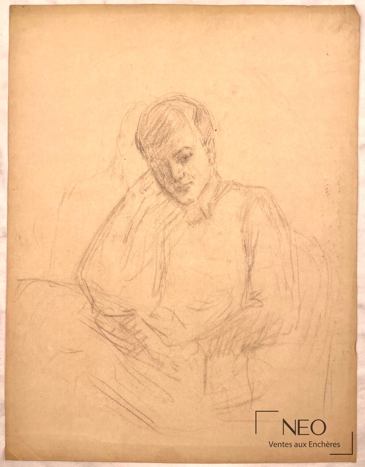 Dessin au crayon d'un portrait en buste sur papier jauni