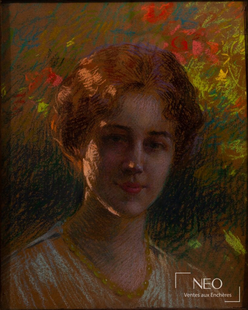 Portrait au pastel d'une jeune femme au chignon sur fond floral coloré
