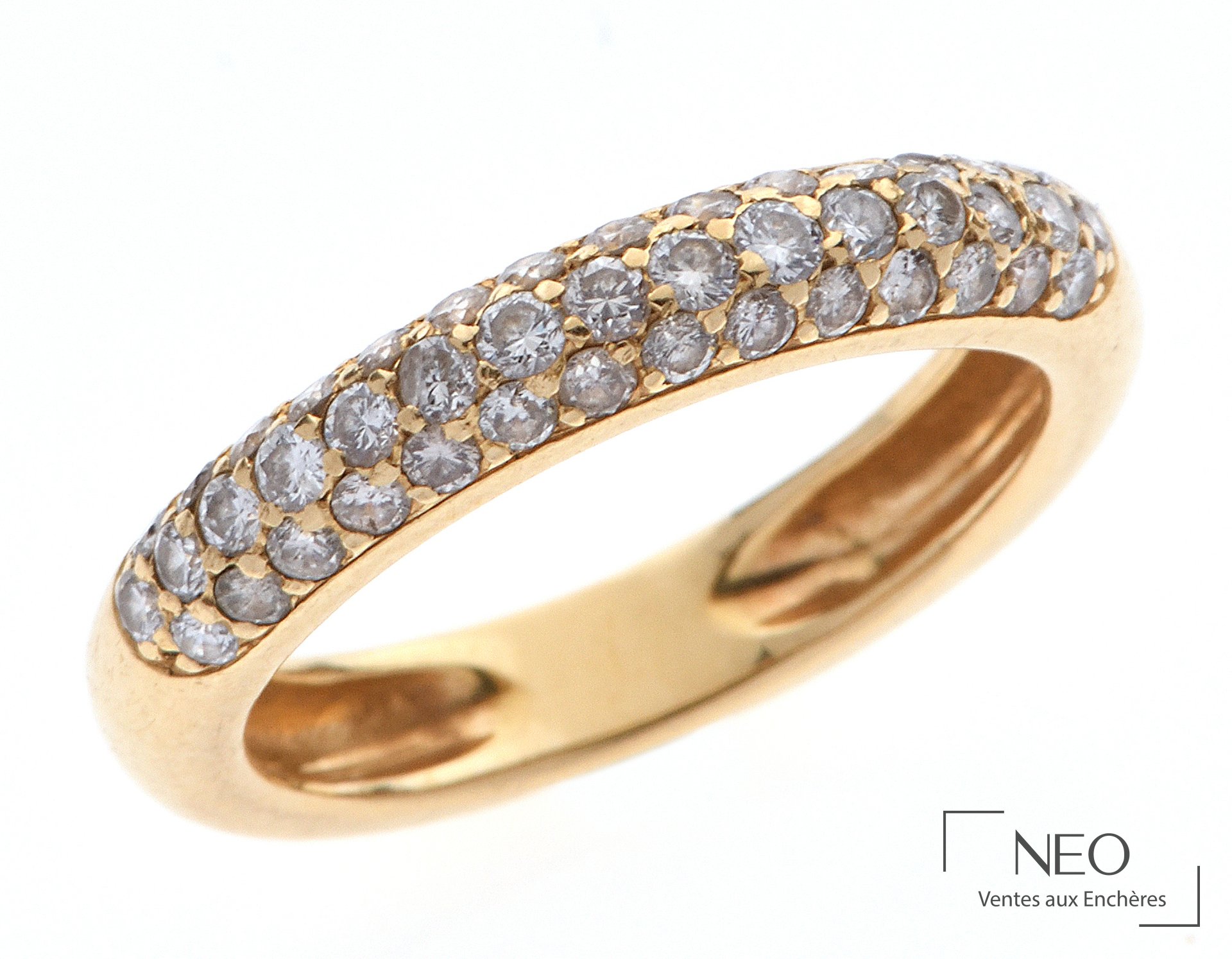 Demi-alliance américaine en or jaune 18 carats pavée de diamants