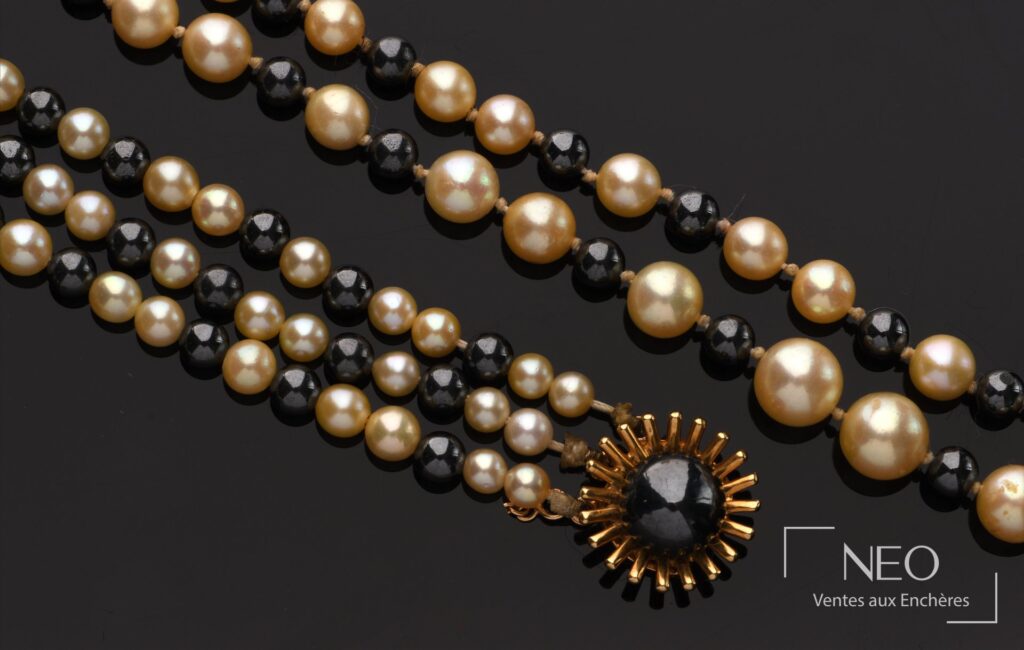 Demie-parure en or jaune avec perles de culture et billes d’hématite