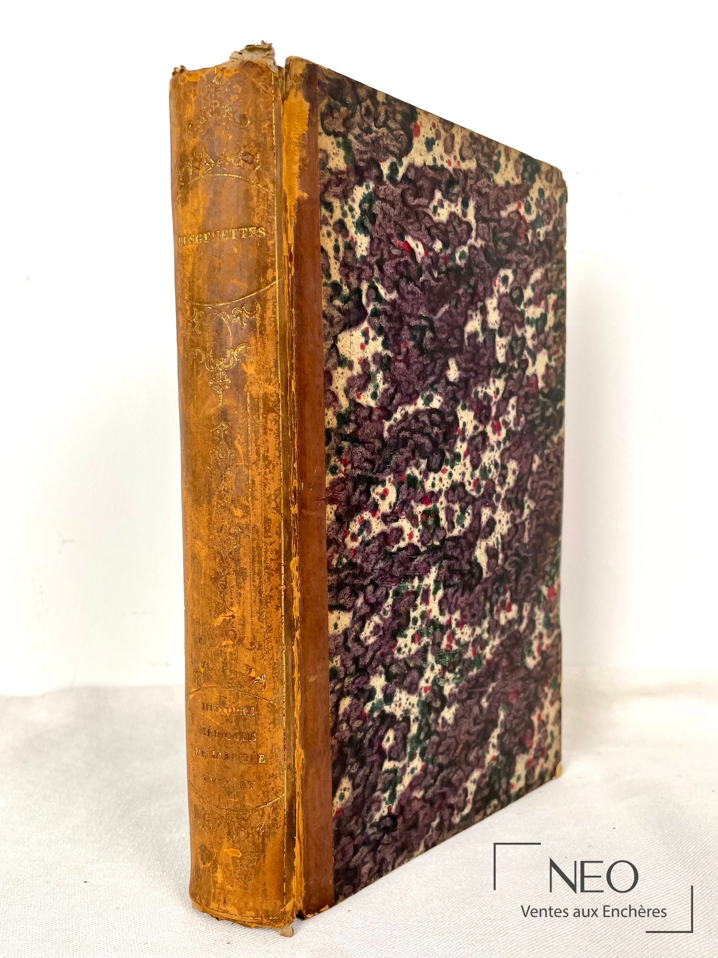 Volume ancien relié demi-peau cuir marron