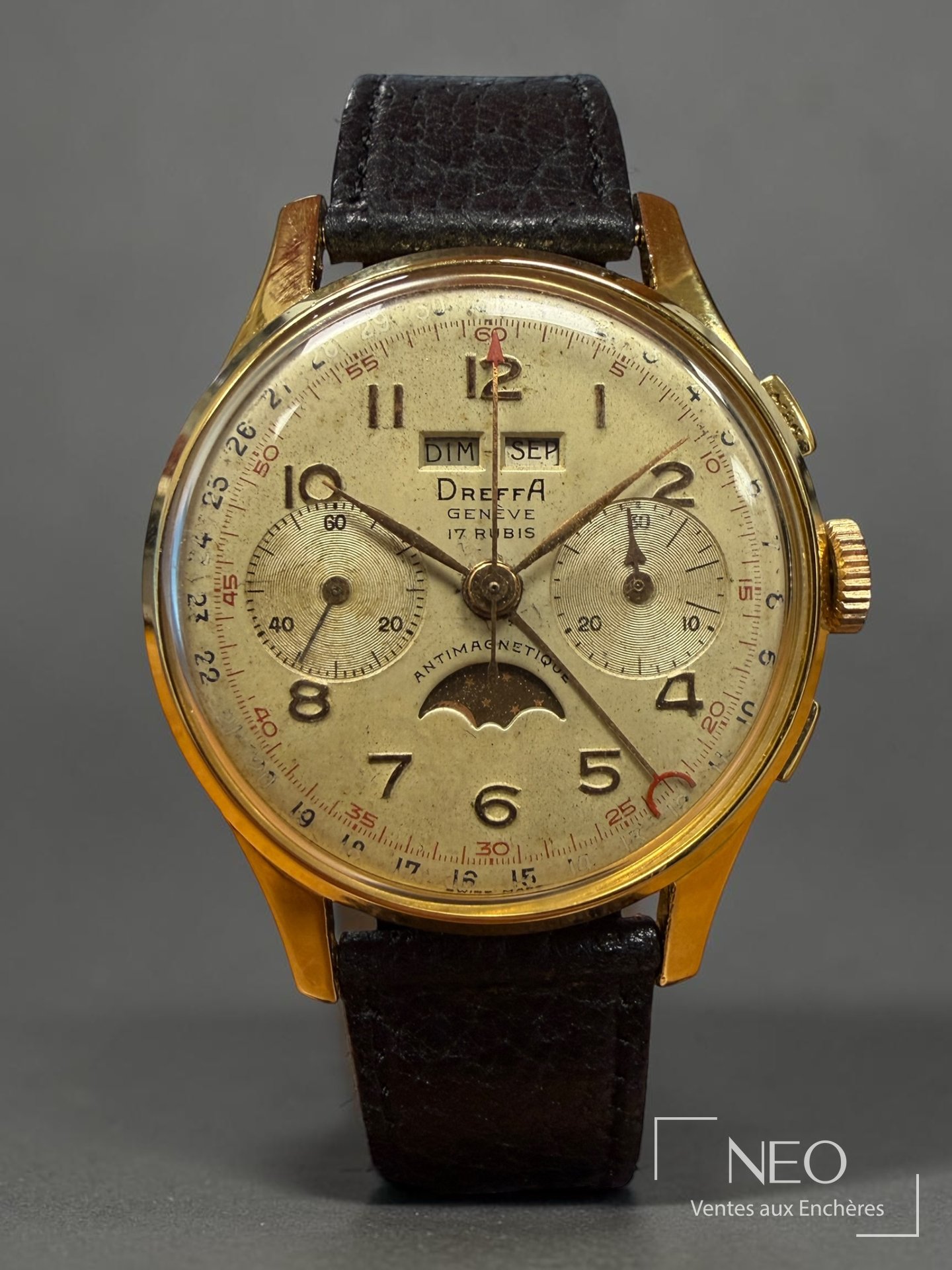 Montre bracelet DREFFA ronde avec cadran calendrier chronographe et bracelet cuir noir