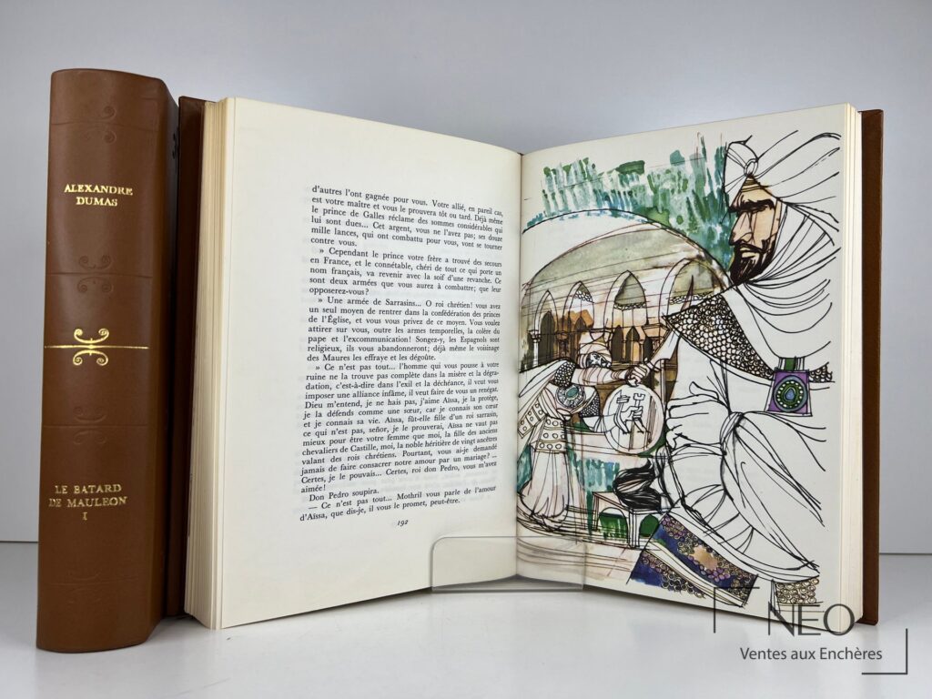 Deux volumes reliés en cuir brun ouverts
