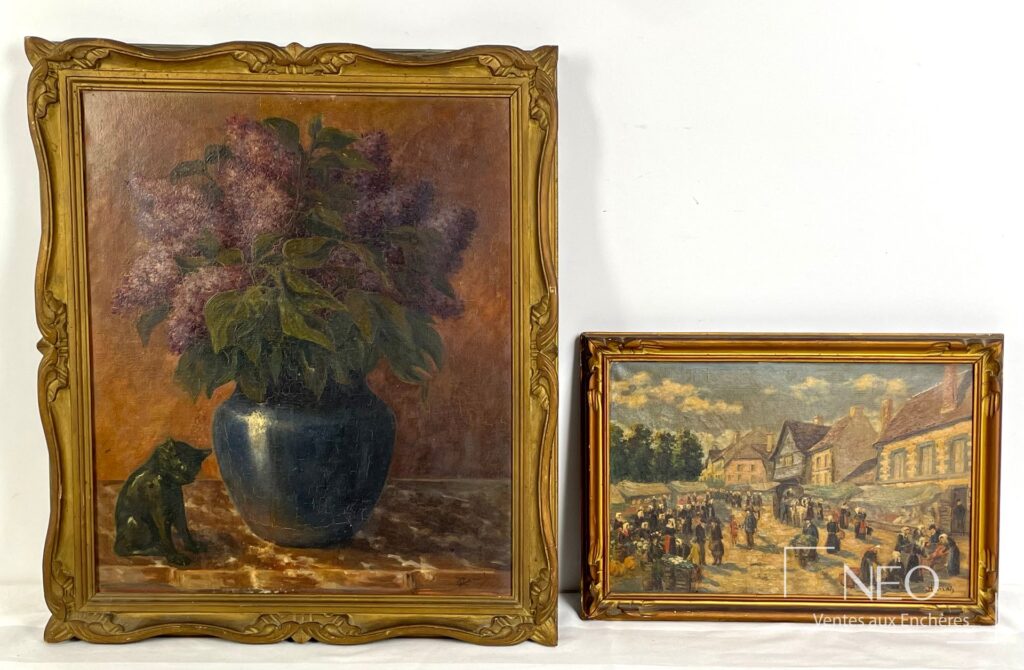 Deux tableaux encadrés montrant un bouquet de lilas et une scène de marché