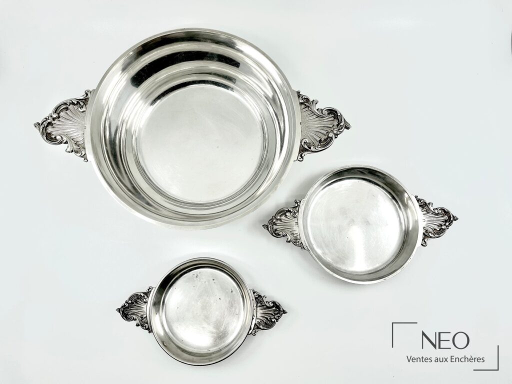 Trois écuelles en argent à oreilles