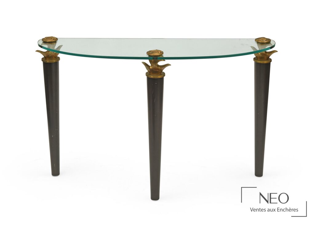 Console tripode en bois et bronze doré avec plateau en verre épais