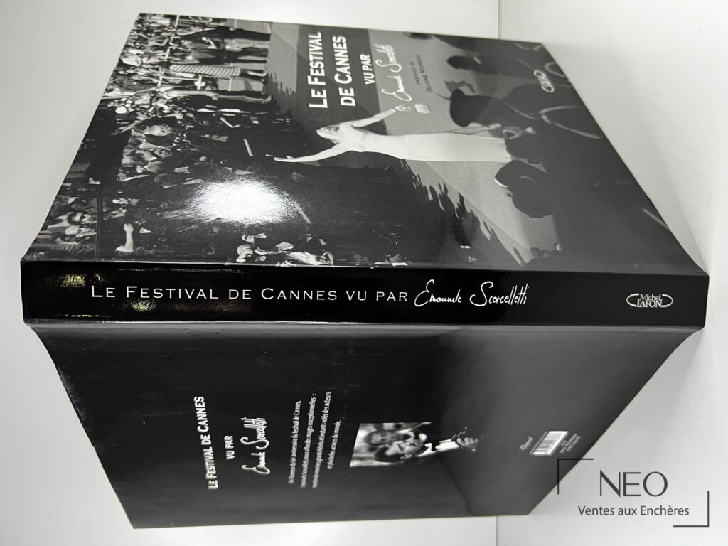 Couverture du livre Le festival de Cannes d'Emanuelle Scorcelletti