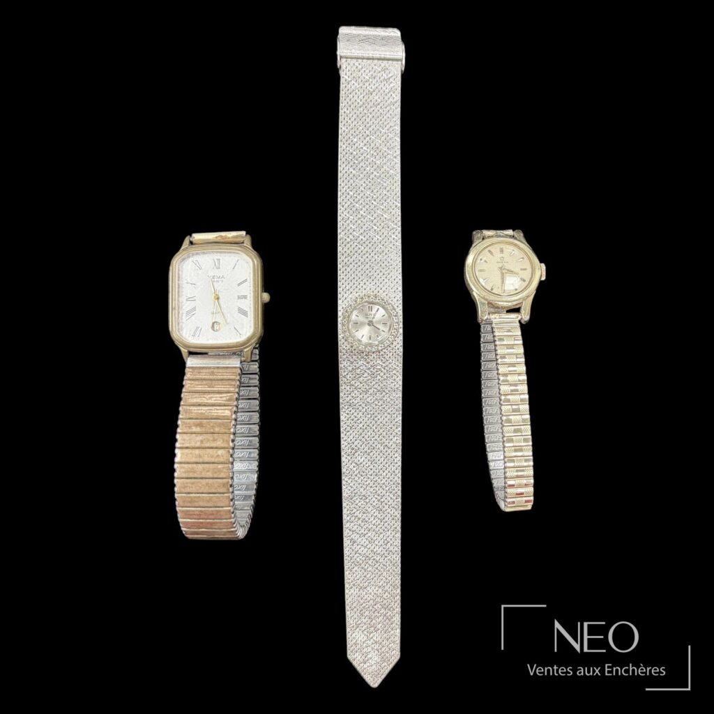Ensemble de trois montres bracelet signées YEMA