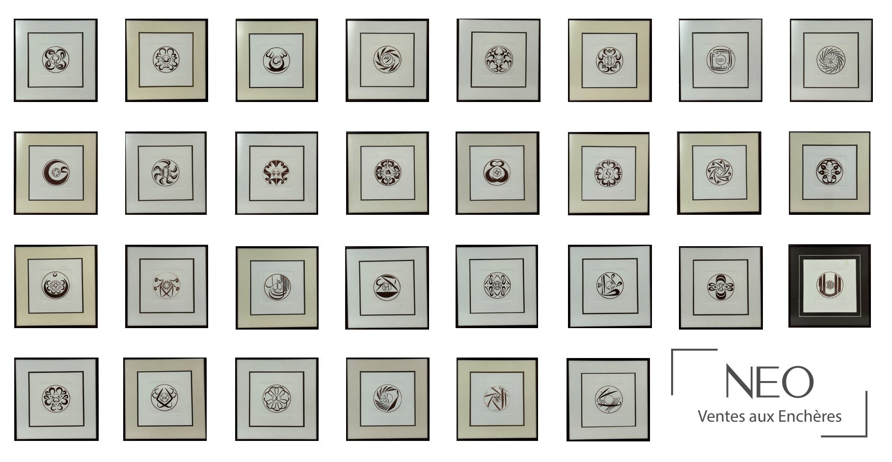 Ensemble de cadres carrés présentant des motifs circulaires abstraits