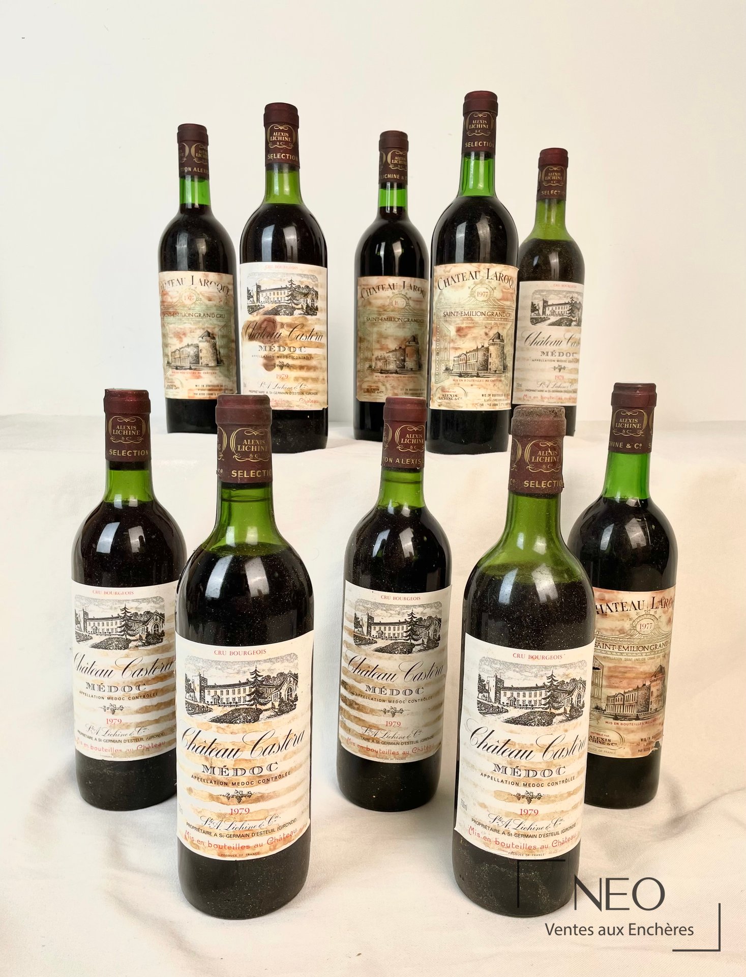 Ensemble de dix bouteilles de vin