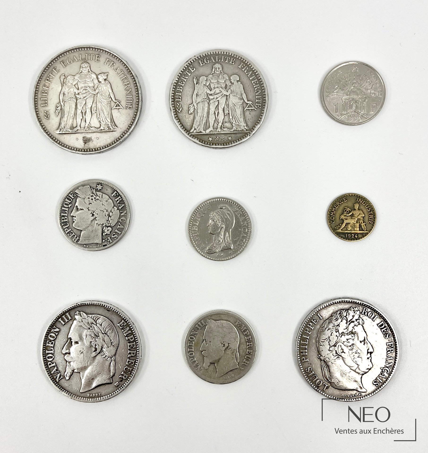 Ensemble de neuf pièces de monnaie françaises en argent