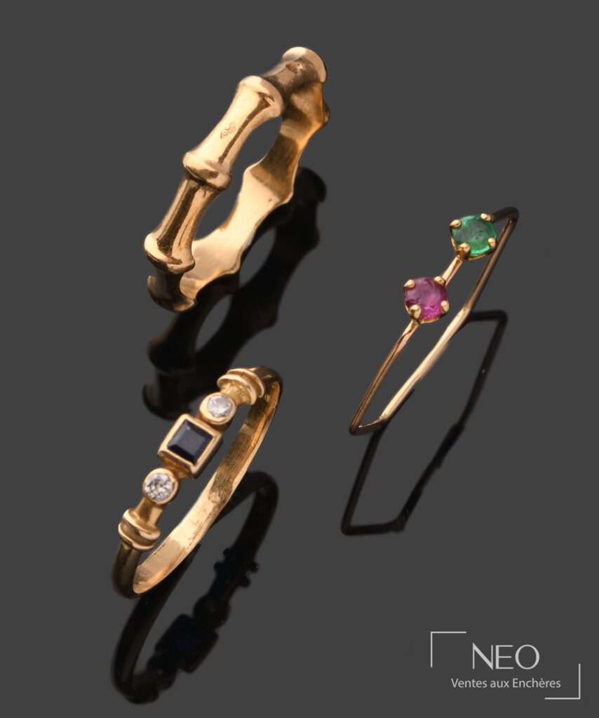 Trois bagues en or jaune 18 carats