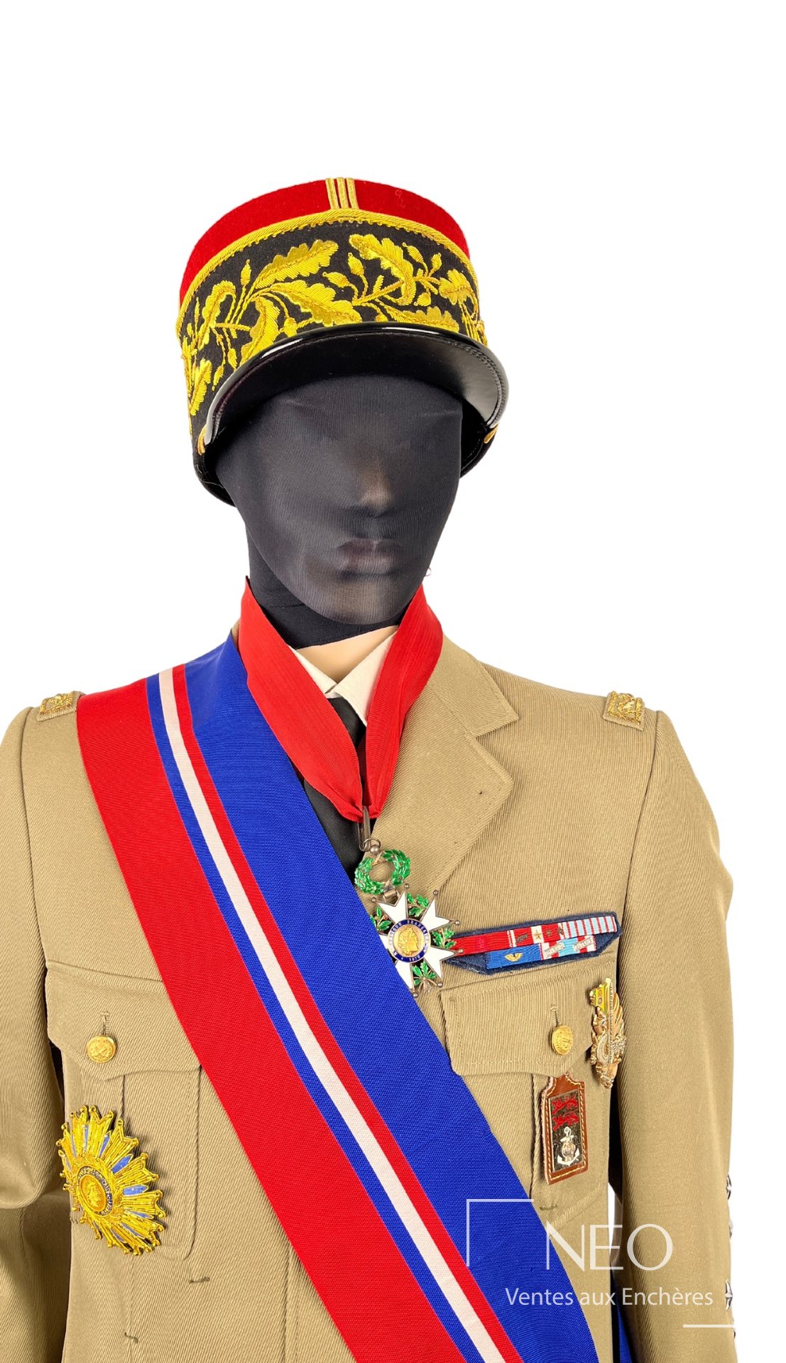 Ensemble d’officier général en tenue de cérémonie