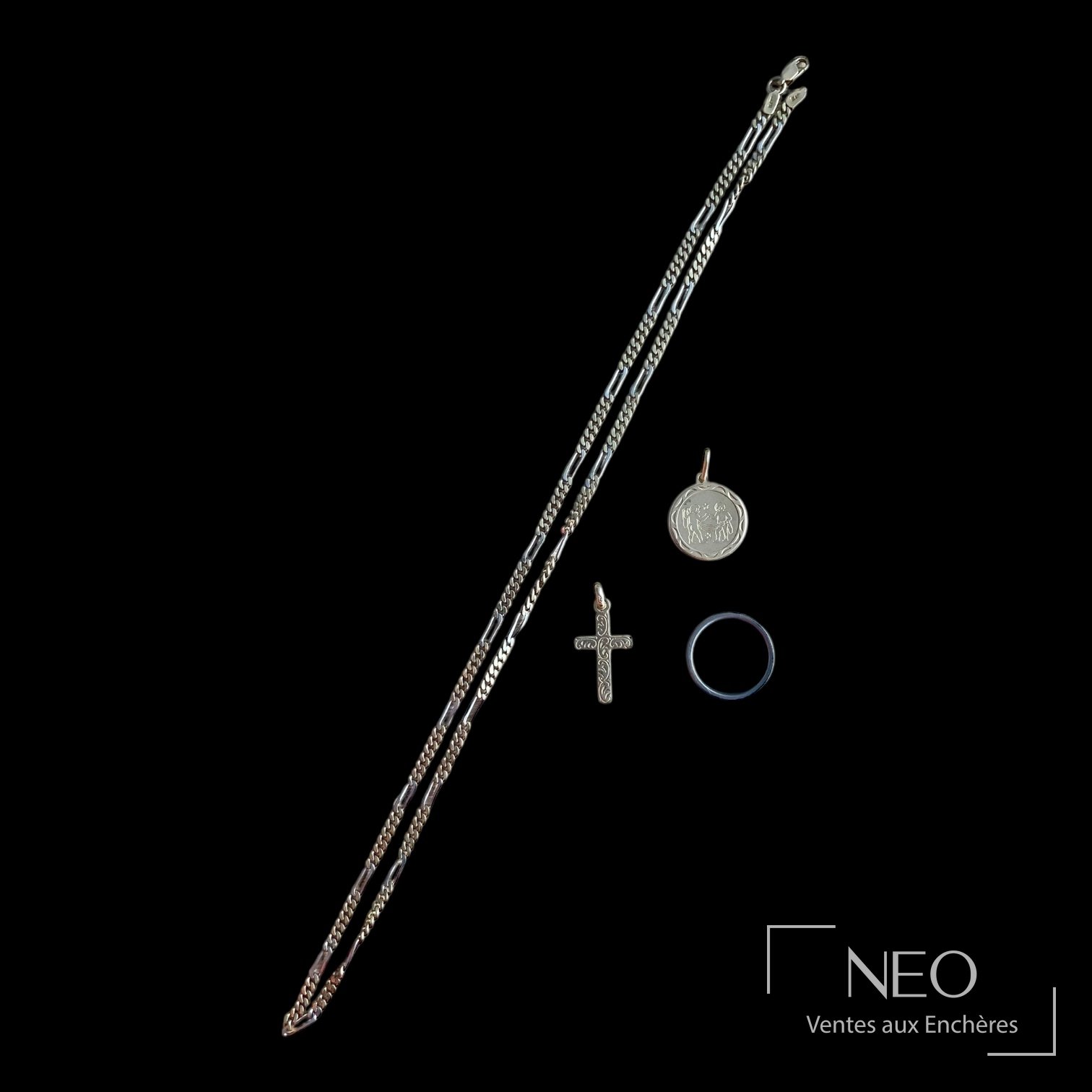Ensemble de bijoux en or avec chaîne