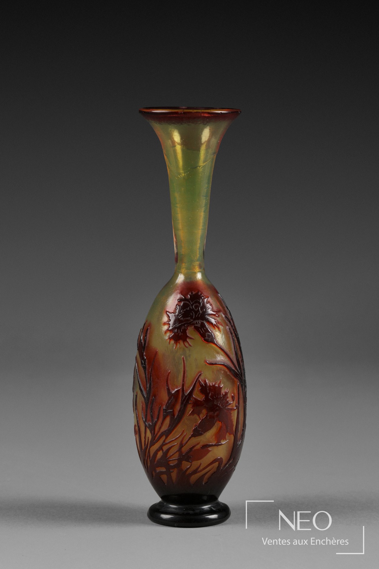 Petit vase balustre Établissements Gallé en verre jaune et rouge