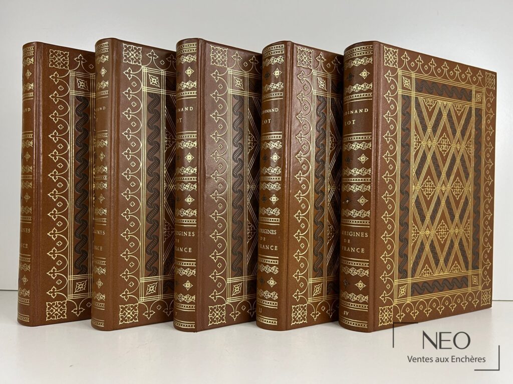 Cinq volumes reliés de Ferdinand Lot