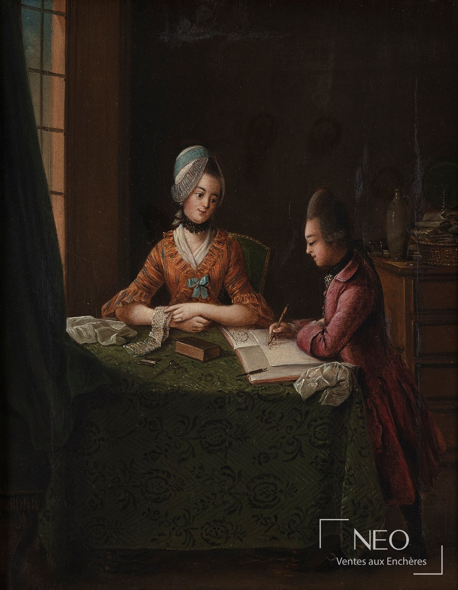 Deux jeunes femmes autour d'une table