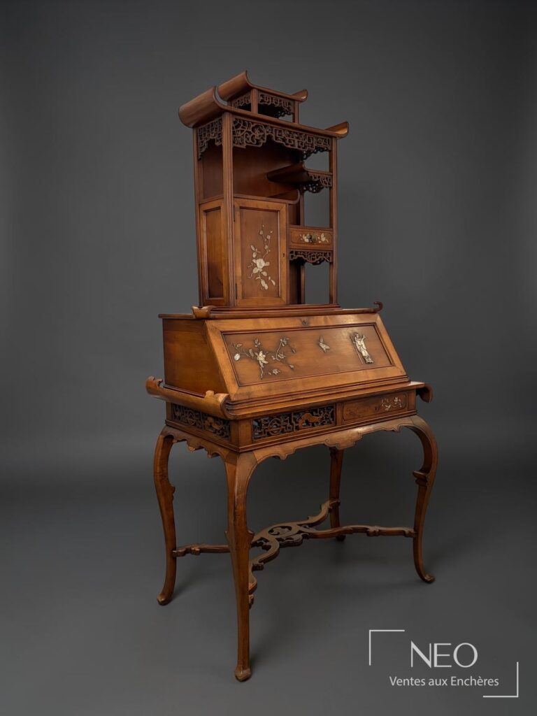 Secrétaire en bois attribué à Gabriel Viardot
