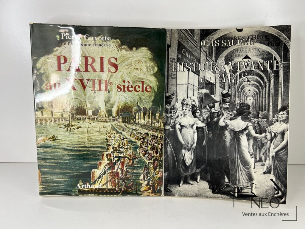 Deux volumes de Paris au XVIIIe siècle