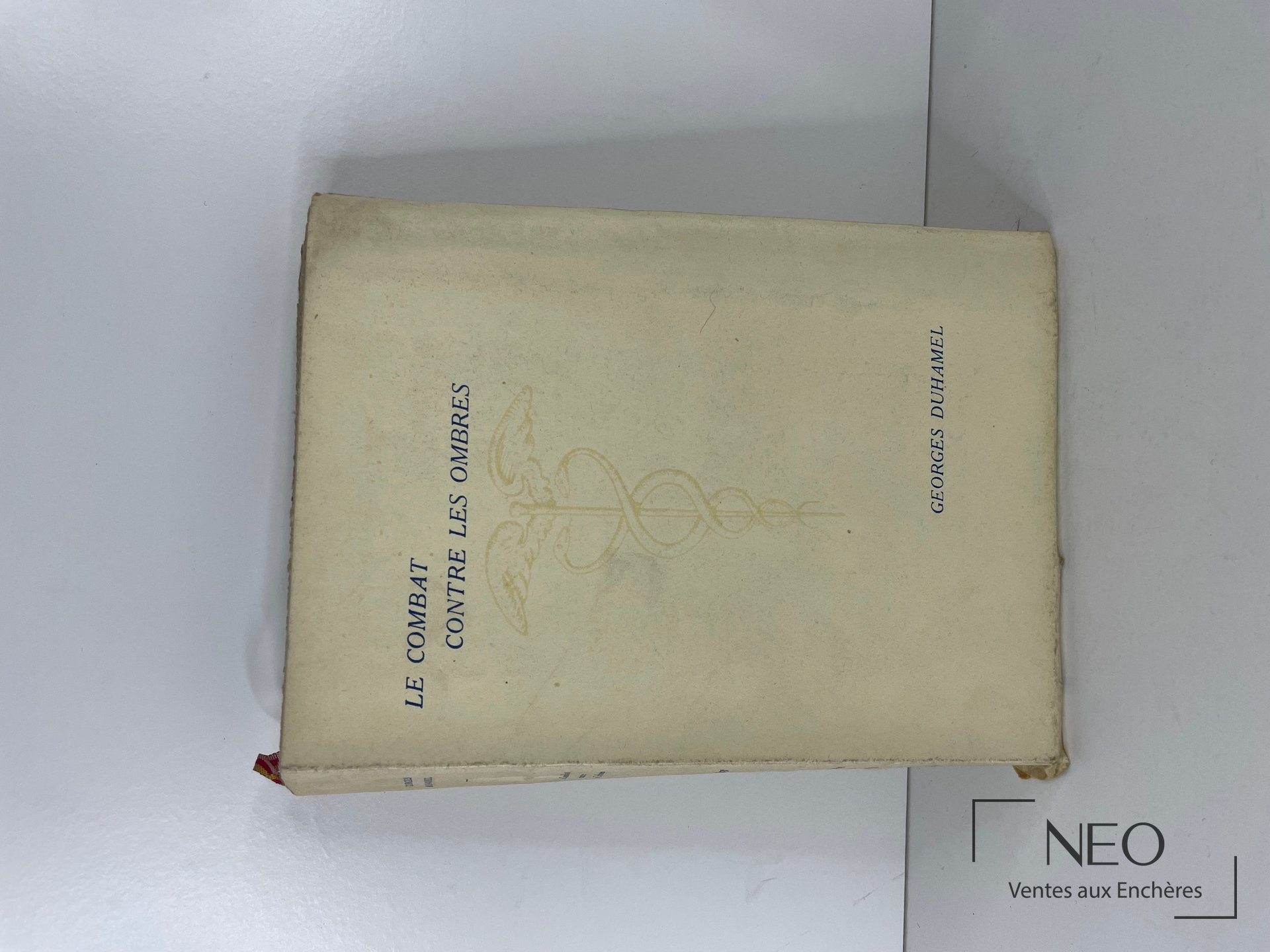 Couverture du livre Le combat contre les ombres de Georges Duhamel