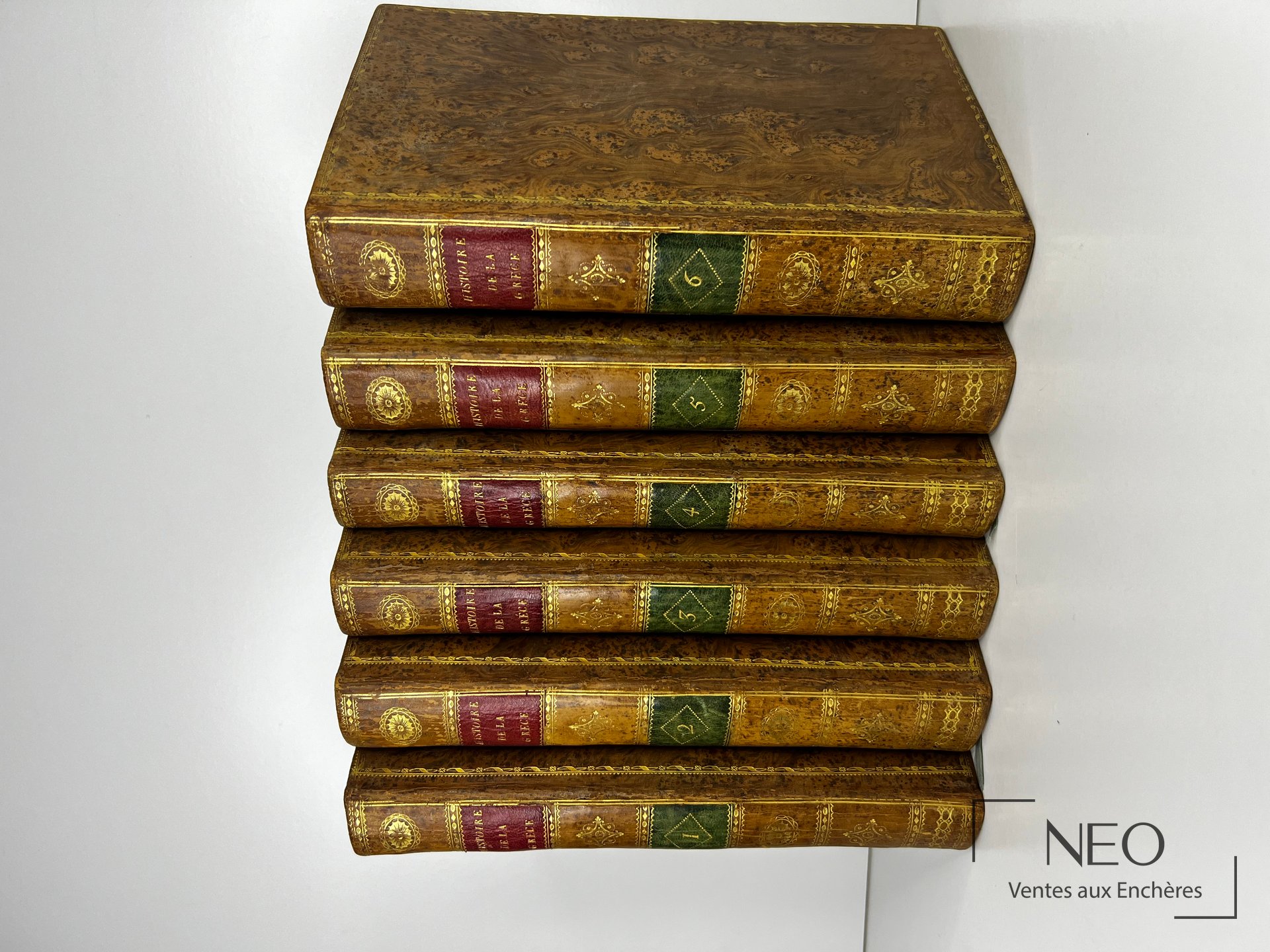Six volumes reliés en plein veau