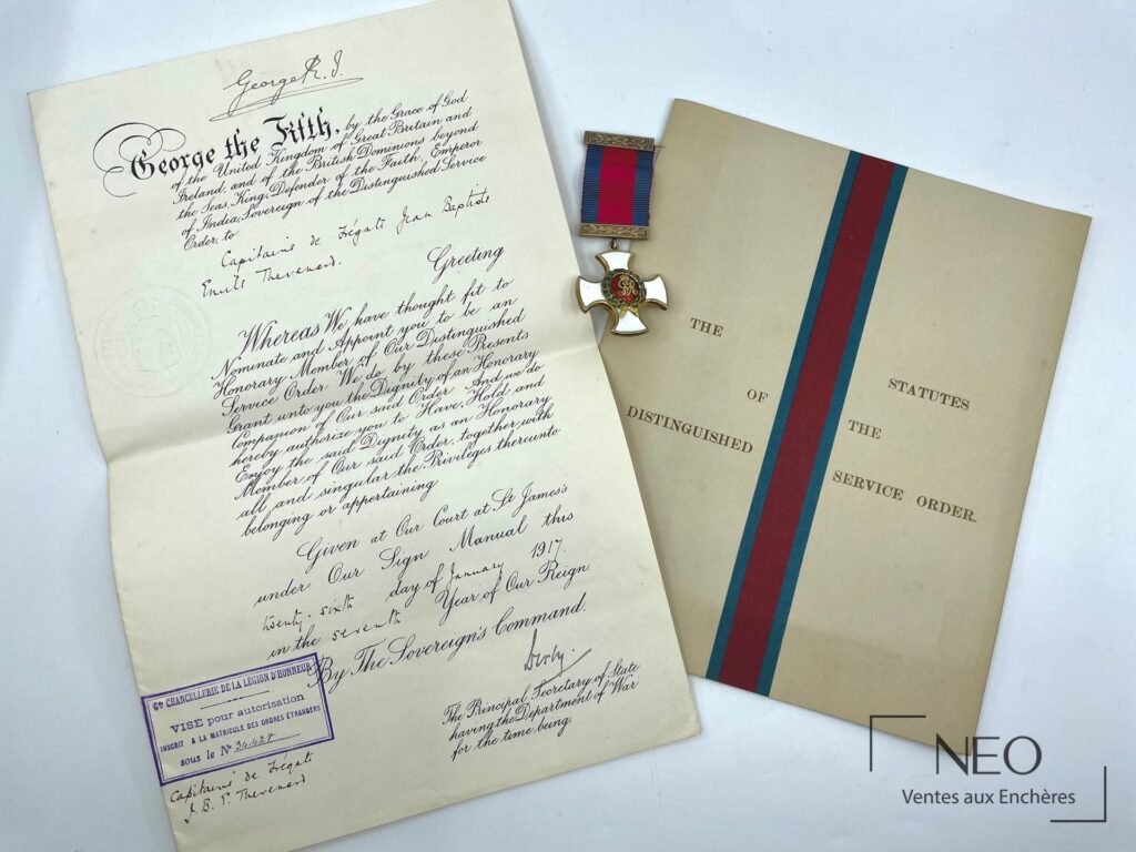 Croix du DSO en vermeil avec ruban et documents de remise visibles