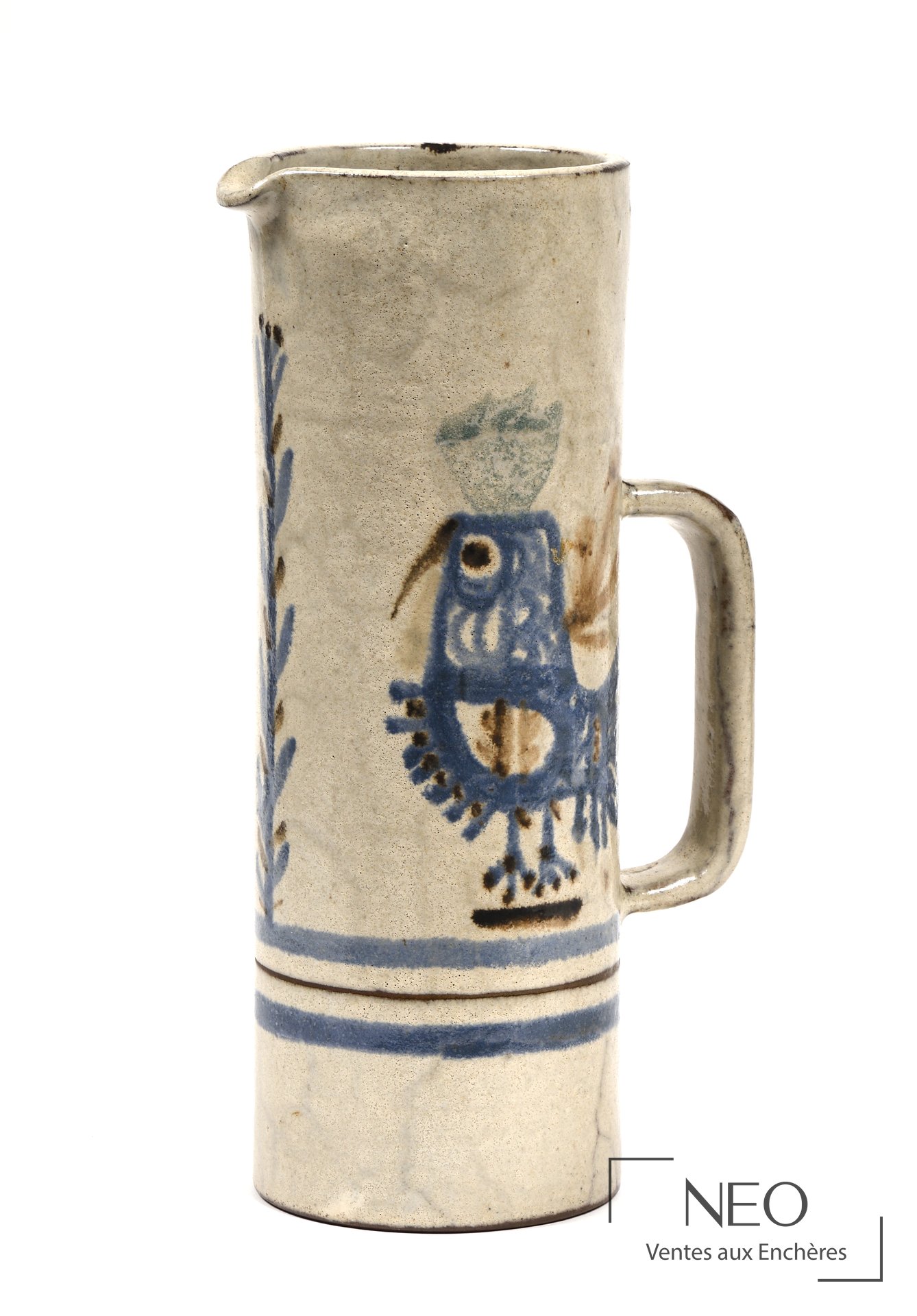 Pichet cylindrique en céramique émaillée à décor bleu et gris
