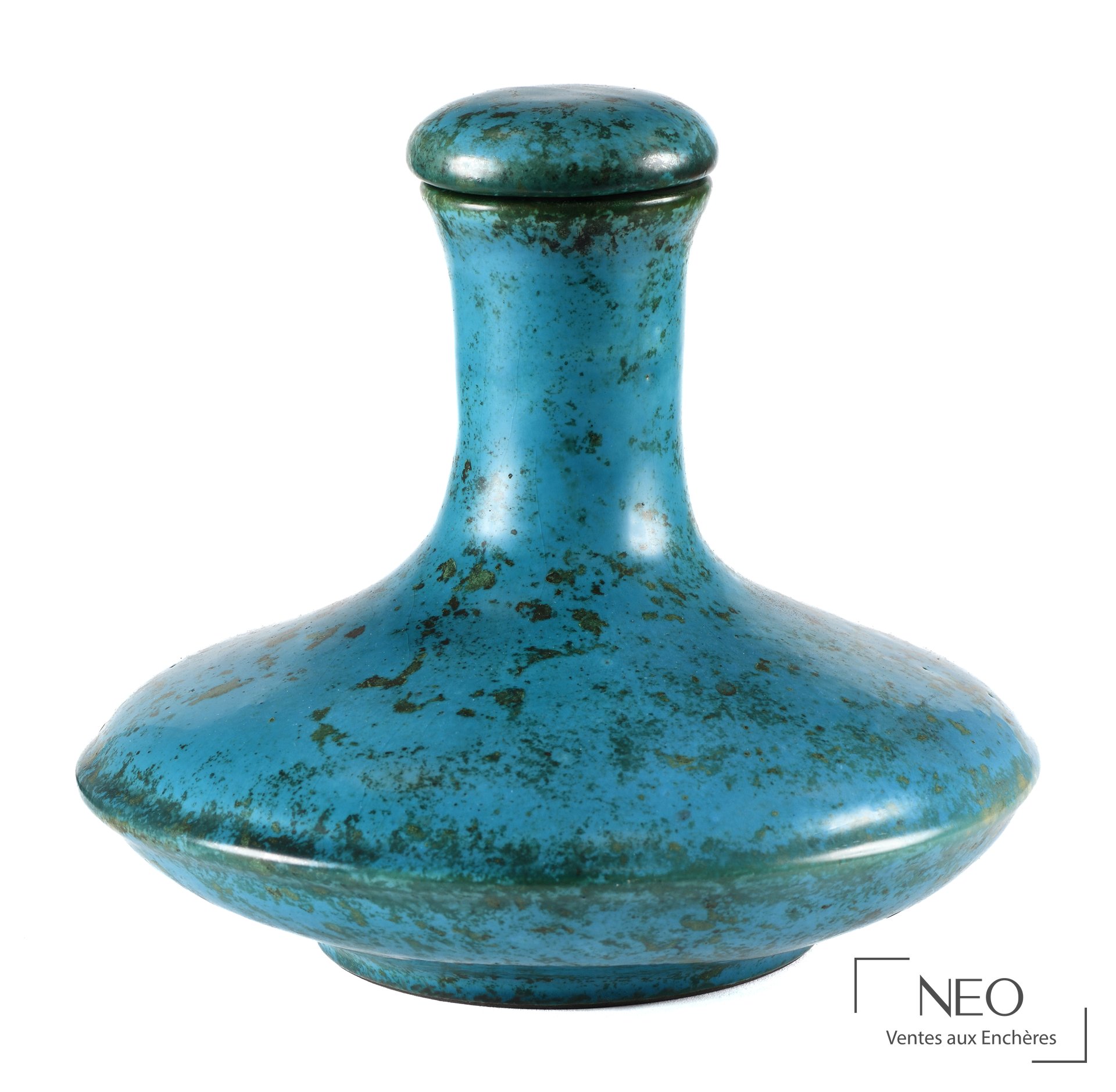 Vase couvert de Hans Hedberg en céramique émaillée bleue à décor de tâches brunes