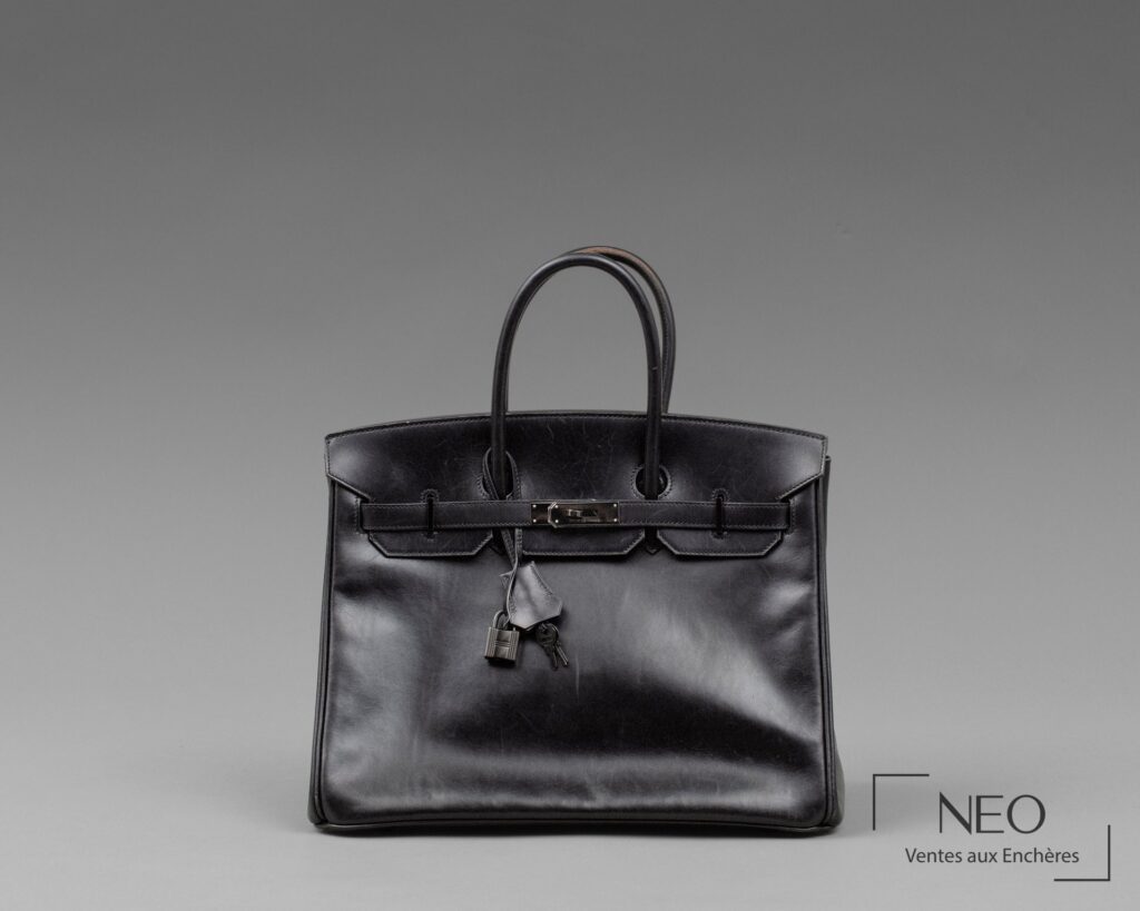 Sac Hermès Birkin So Black en veau box noir vu de face