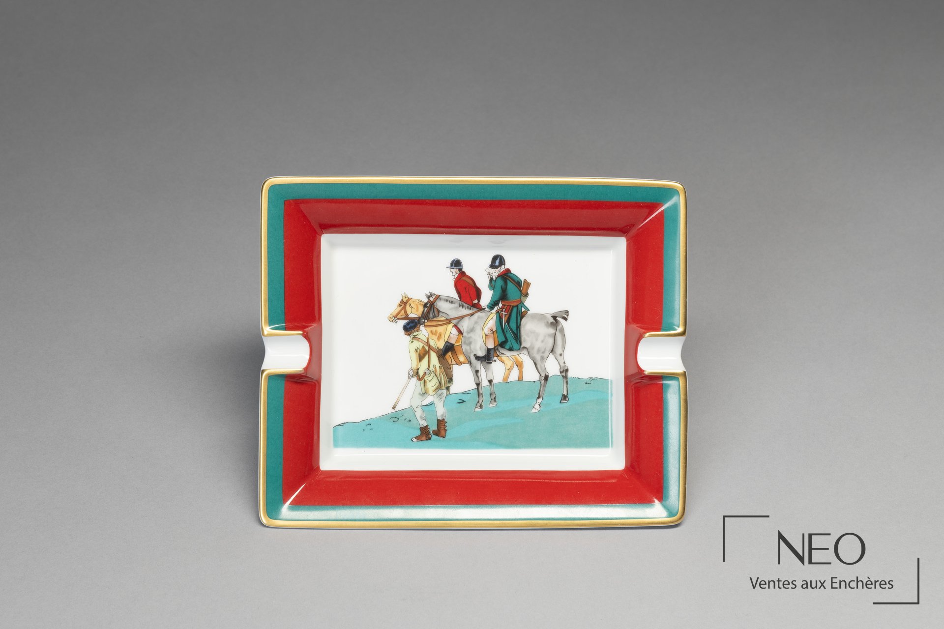 Hermes Paris cendrier en porcelaine polychrome aux chasseurs à cheval