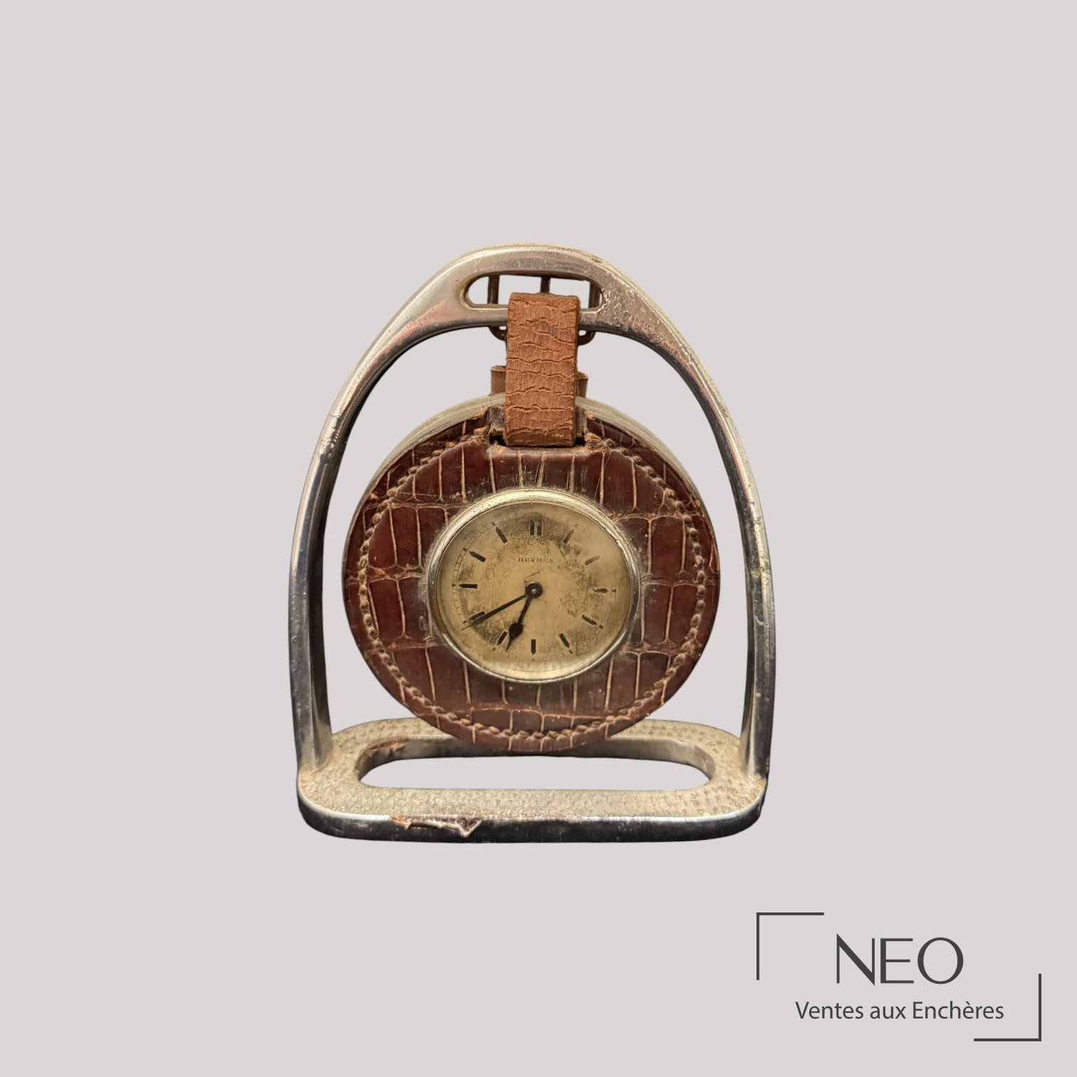 Hermès pendule étrier en crocodile plein cuir, circa 1940