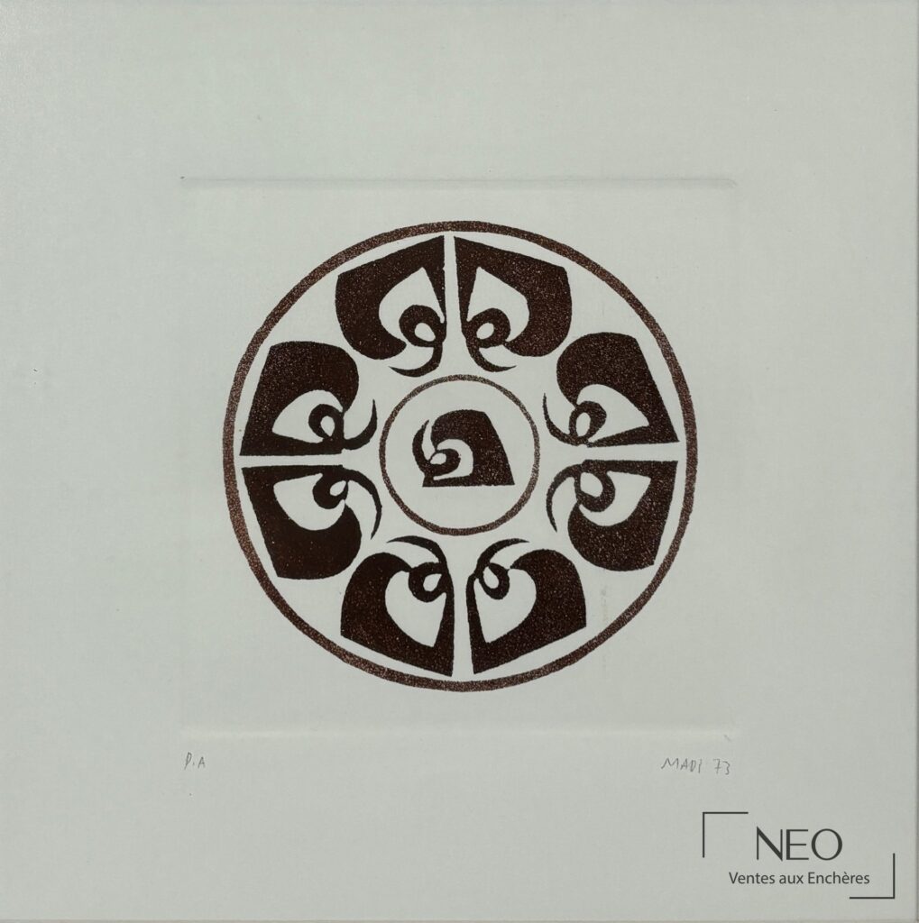 Aquatinte de Hussein Madi représentant un motif circulaire calligraphique brun sur fond blanc