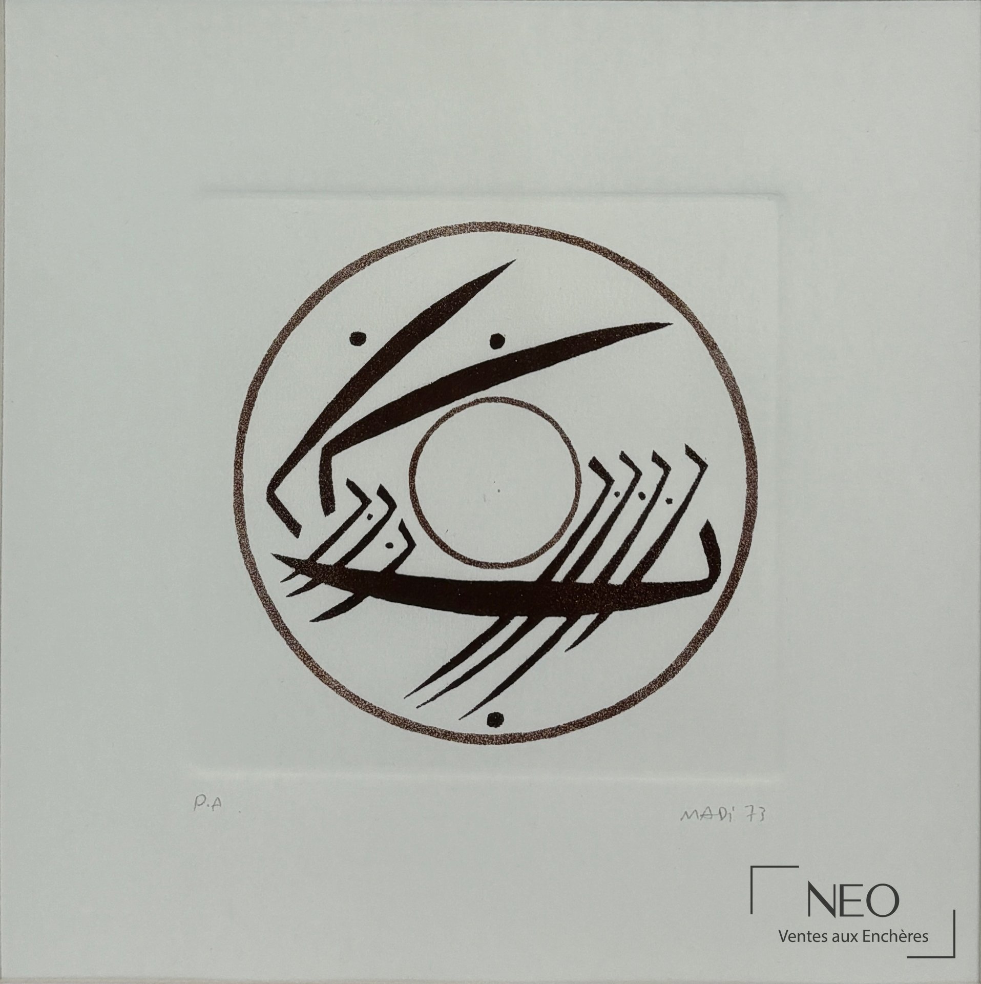 Aquatinte circulaire de Hussein MADI avec motifs calligraphiques bruns sur papier