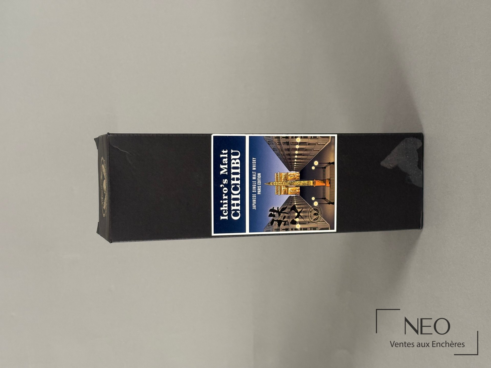 Étui noir Ichiro’s Malt Chichibu Paris Edition 2020 vu de face