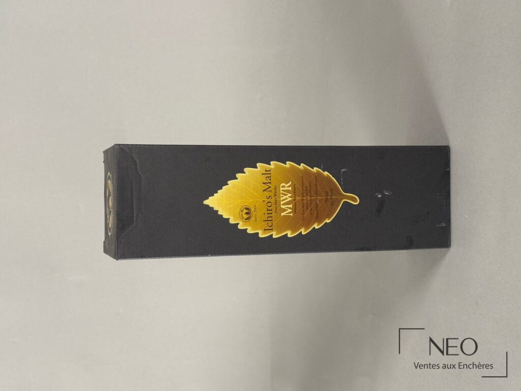 Étui noir Ichiro’s Malt MWR posé à plat