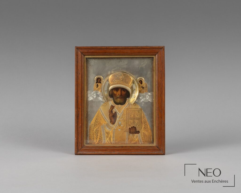Icône de Saint Nicolas le Thaumaturge dans son cadre en bois