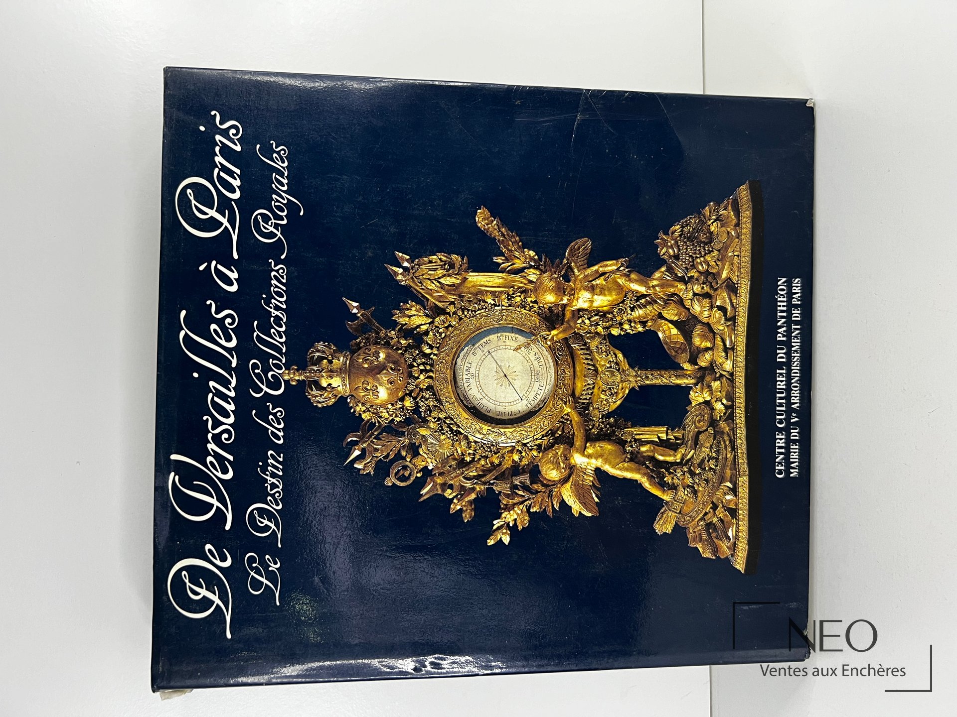 Couverture illustrée du livre De Versailles à Paris