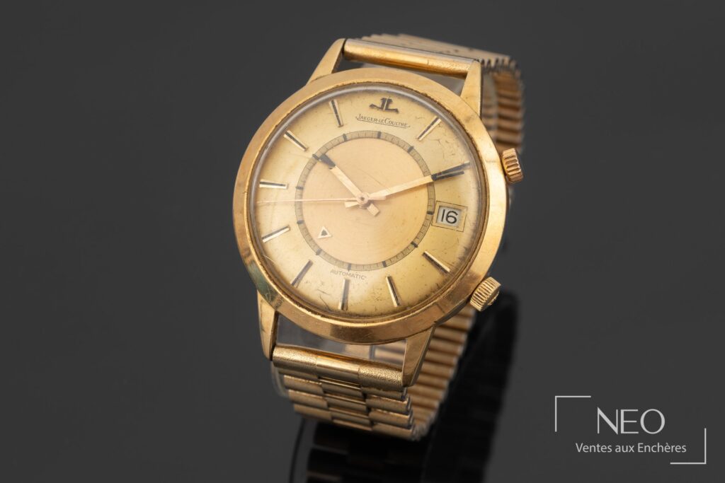 Montre Jaeger-LeCoultre Memovox en or jaune