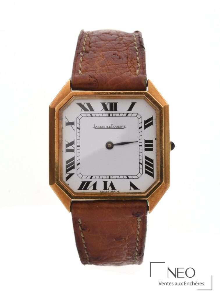 Montre Jaeger-LeCoultre octogonale en or jaune avec cadran émaillé blanc et bracelet en cuir marron