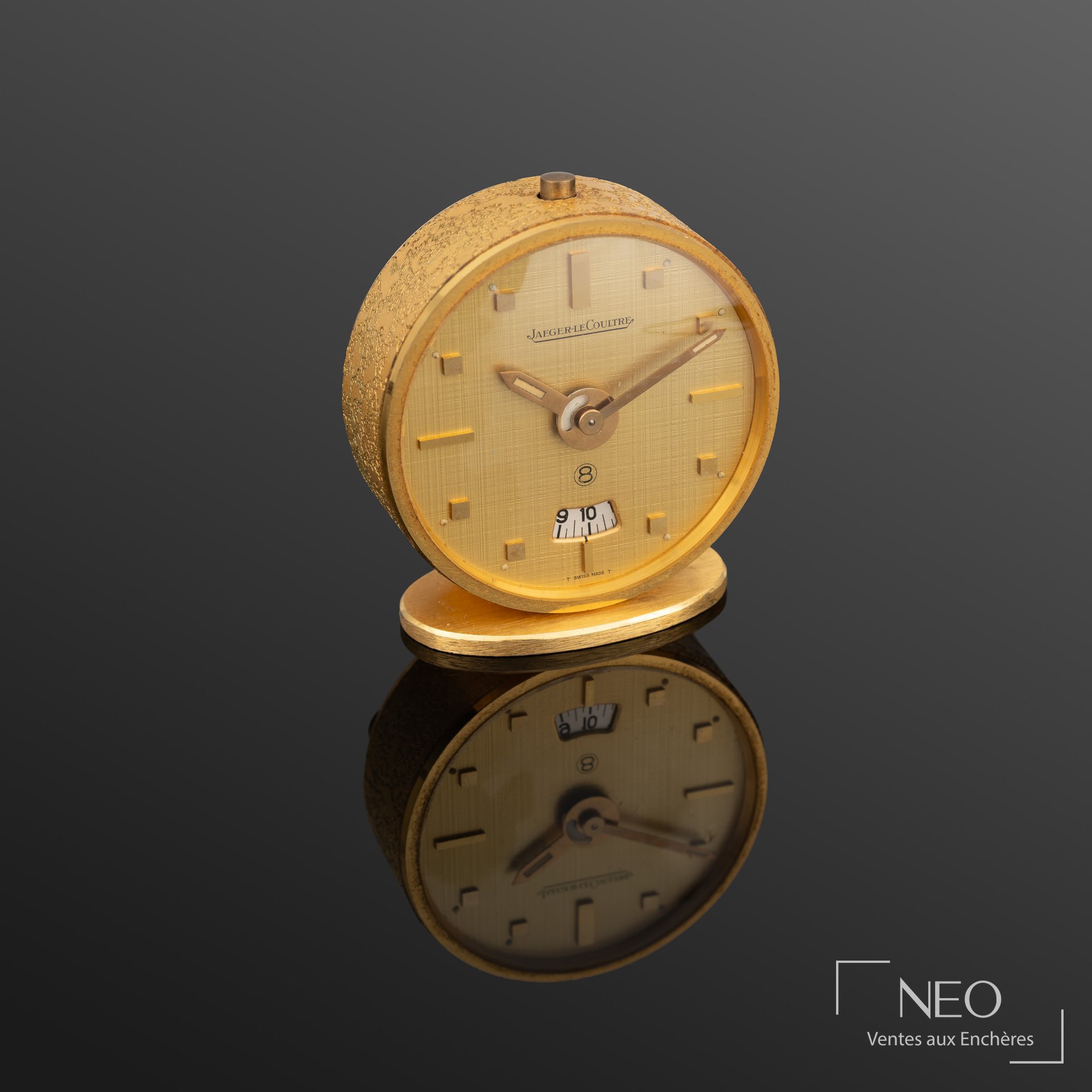 Montre de table Jaeger-LeCoultre en laiton doré