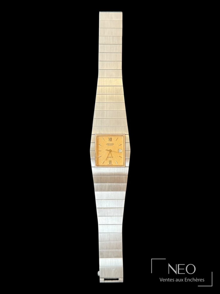 Montre Jaeger-LeCoultre rectangulaire à cadran doré et bracelet intégré en acier