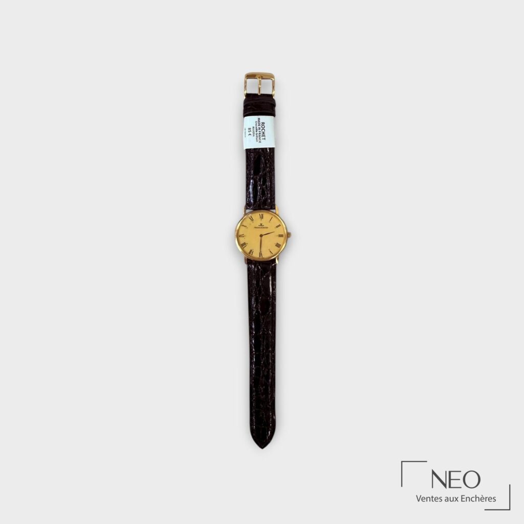 Montre Jaeger-LeCoultre Ultra Thin en or jaune avec bracelet cuir et cadran doré