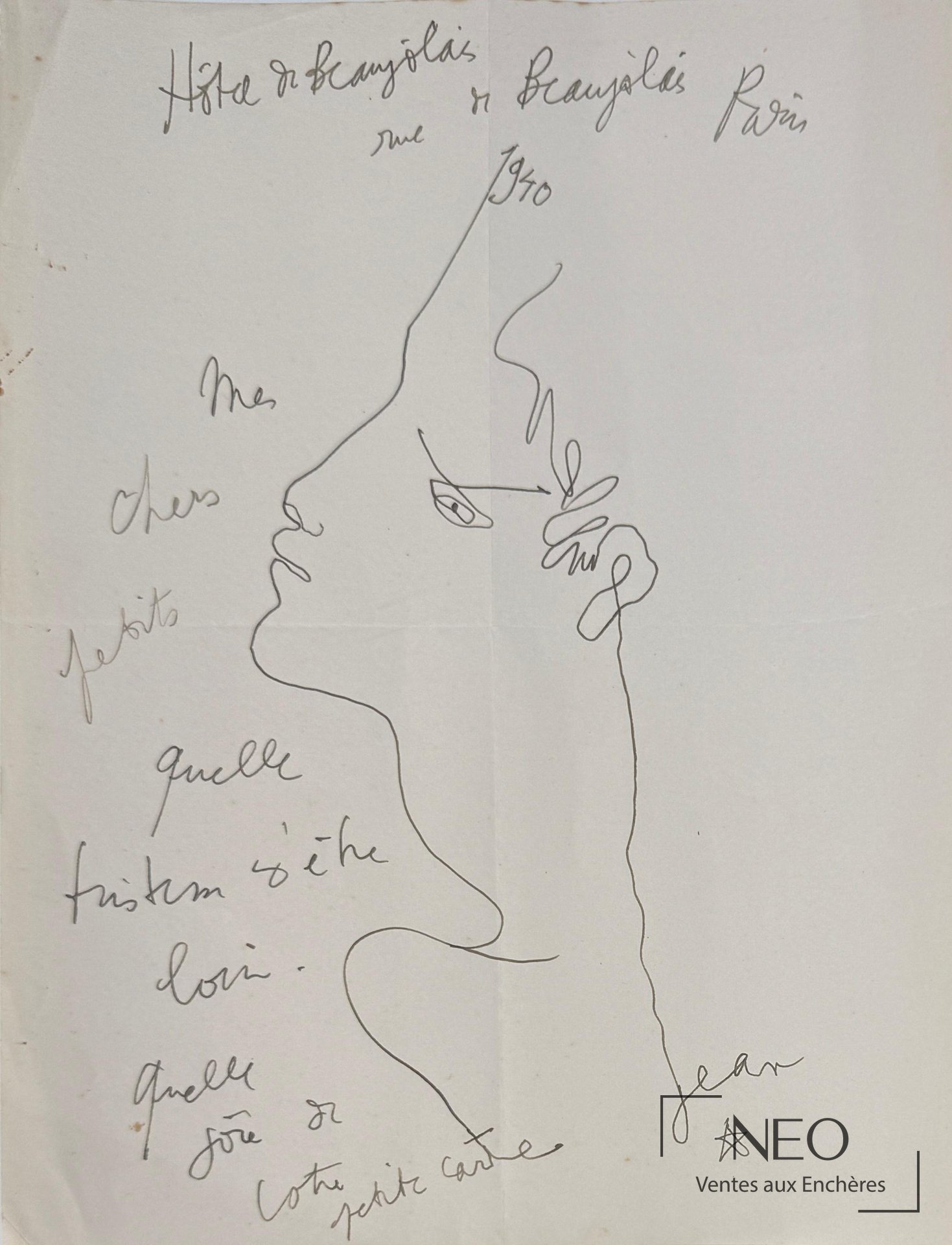 Dessin au trait d’un profil d’homme avec annotations manuscrites en haut et en bas de la feuille