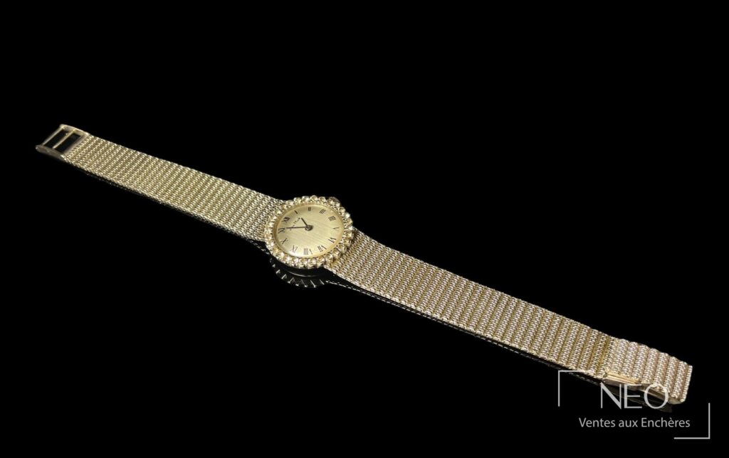 Montre-bracelet Jean MICK en or gris avec bracelet maillé et cadran serti de diamants