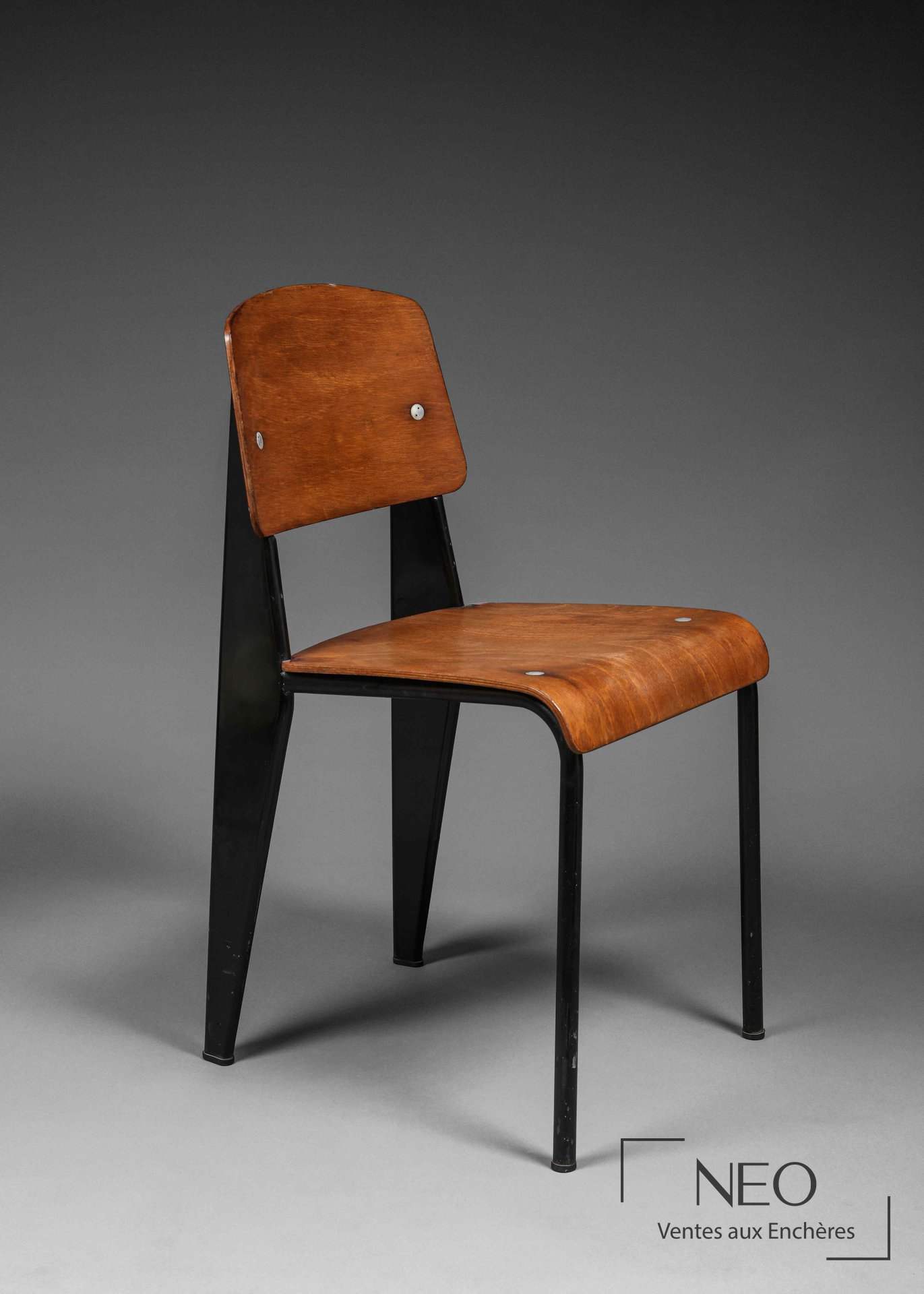 Chaise Standard attribuée à Jean Prouvé